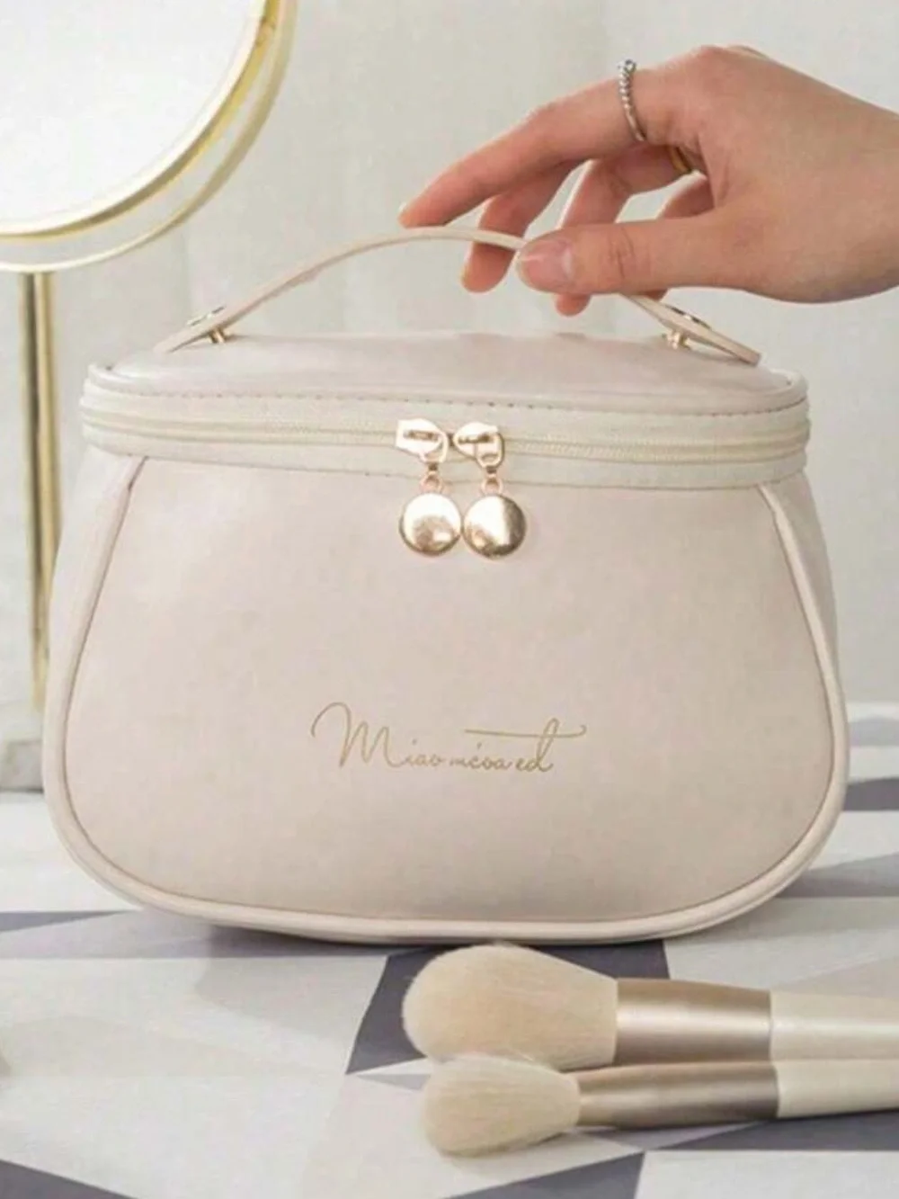 Cream Oval Cosmetic Bag NEW 🏷️